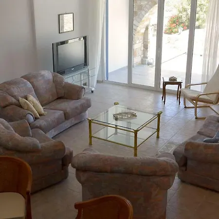 Villa Aeolos A *